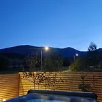 Widokowo - Z Widokiem Na Sniezke Z Jacuzzi I Sauna Шале Карпач